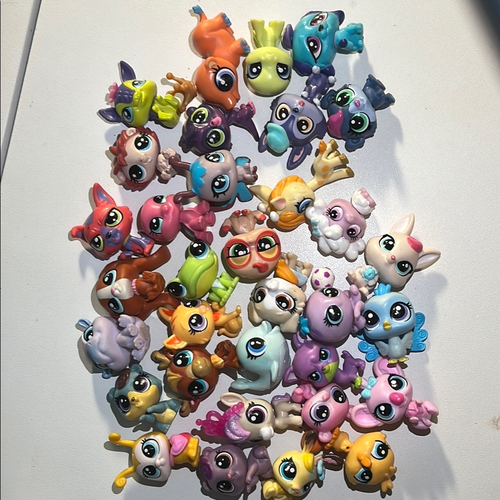 Littlest Pet Shop Minis random lot